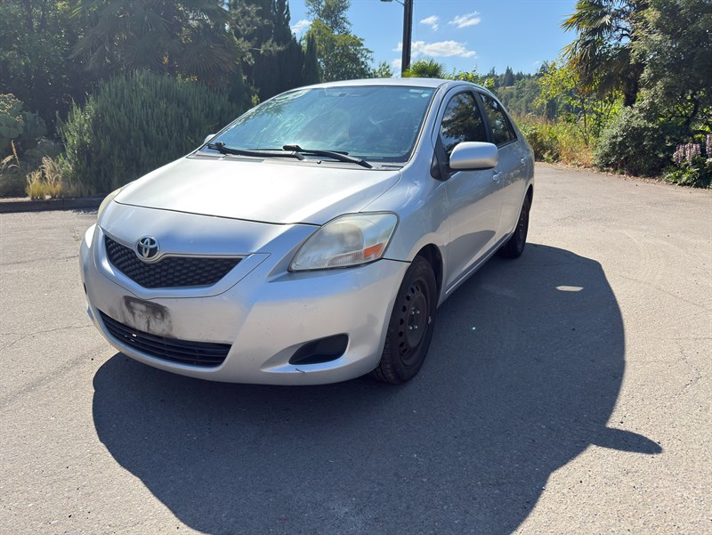 Silver 2012 Toyota Yaris 4-Speed Automatic